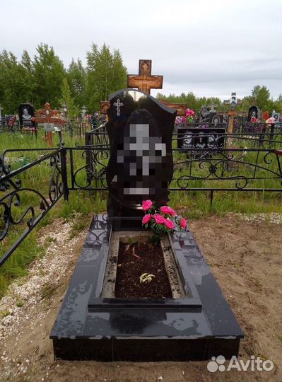 Памятники и оградки