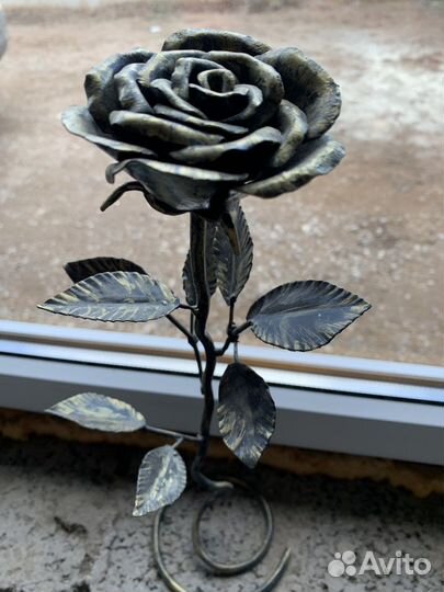 Роза из металла