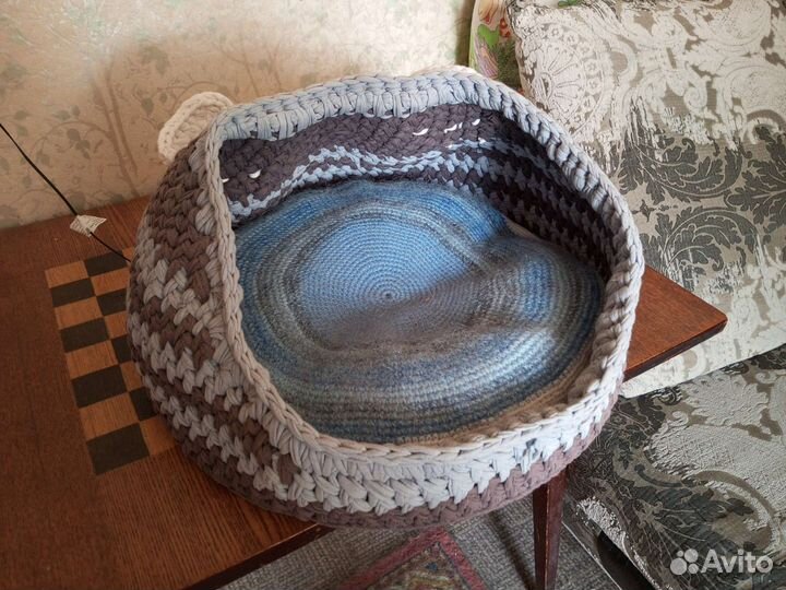 Лежанка для кошек