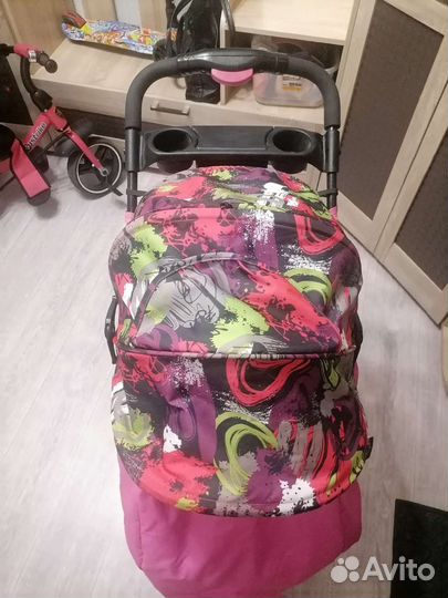 Прогулочная коляска