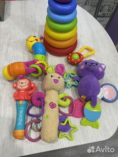 Развивающие игрушки для малышей