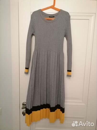 Платье 42 размер