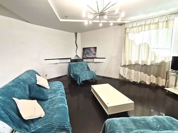 3-к. квартира, 110 м², 3/12 эт.