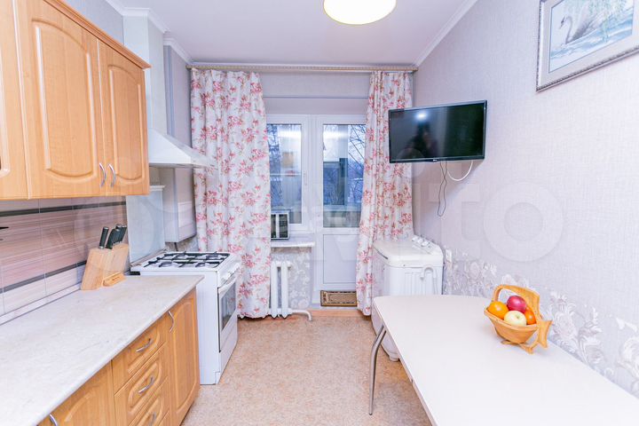 2-к. квартира, 54,4 м², 1/2 эт.