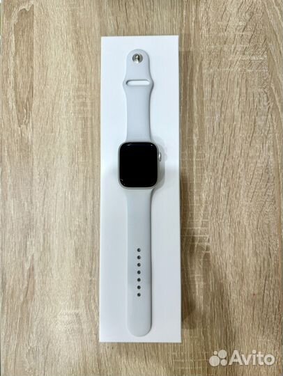 Apple watch 8 45mm Silver