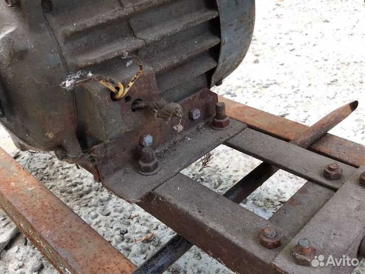 Деревообрабатывающий станок