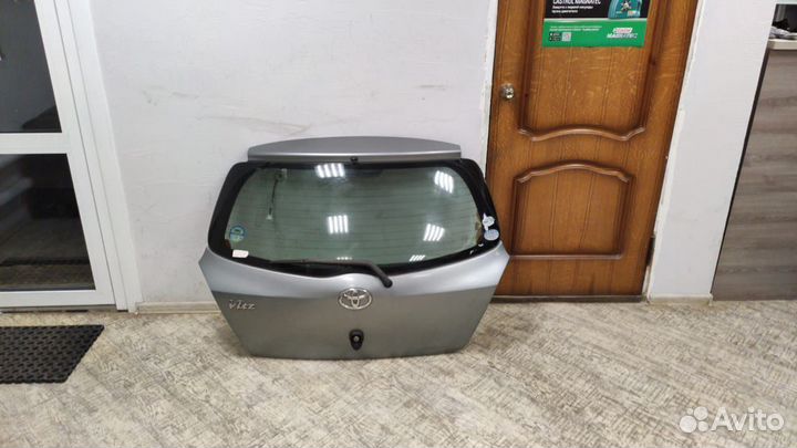 Крышка багажника Toyota Yaris Тоета Ярис