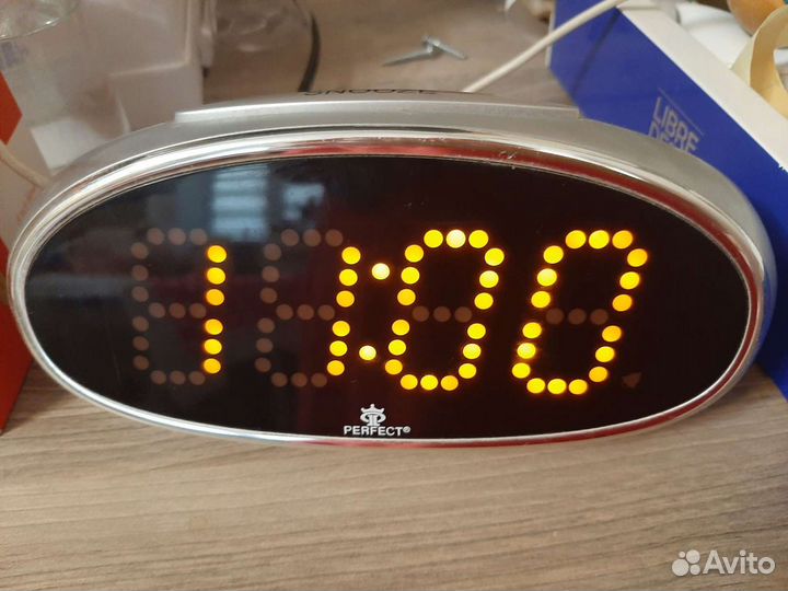 Часы-будильник