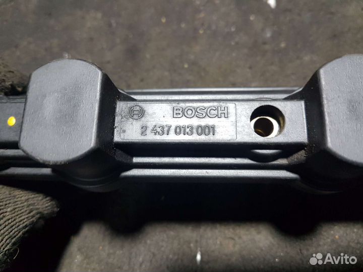 Рампа топливная Volkswagen Passat B3 2e