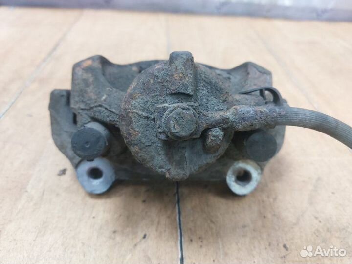 Тормозной суппорт передний правый Opel Vectra C