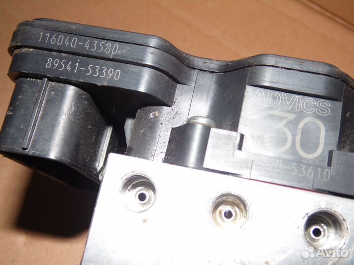 Блок абс в сборе lexus IS 200T