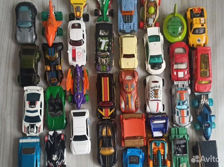 Машинки hot wheels