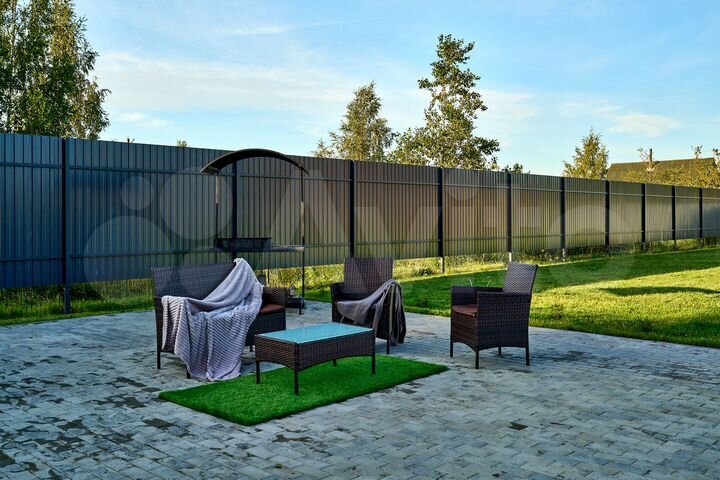 Коттедж 220 м² на участке 12 сот.