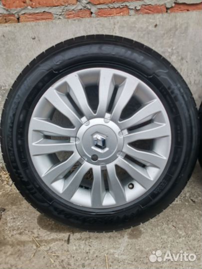 Литые диски R15 4x100 с резиной оригинал Renault