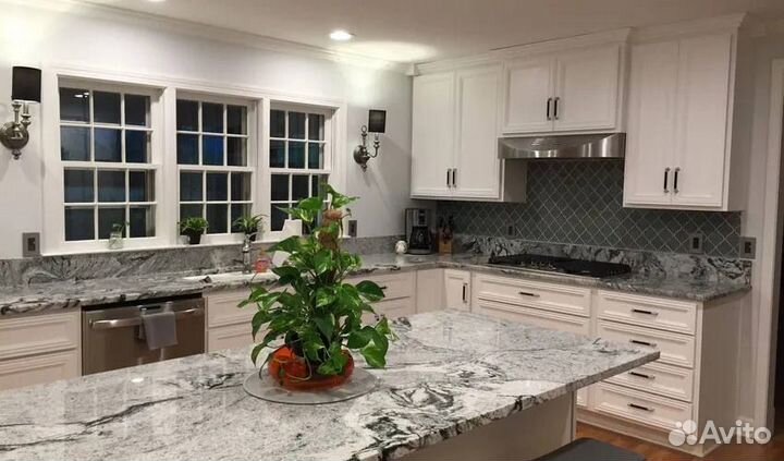 Столешницы и столы из мрамора на заказ