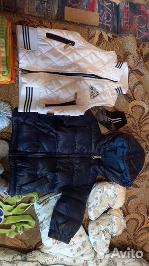 Вещи с пакетом, много