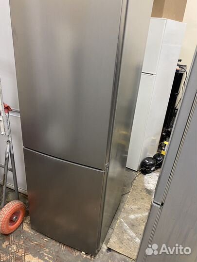 Холодильник Siemens