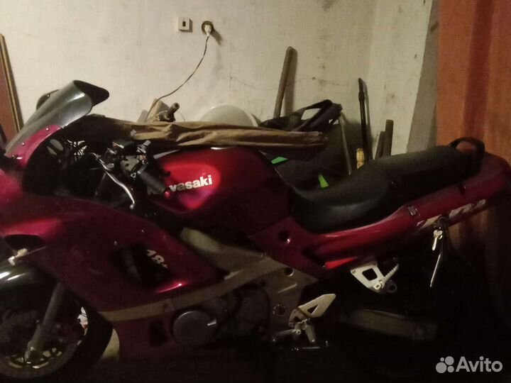Кавасаки ZZR400