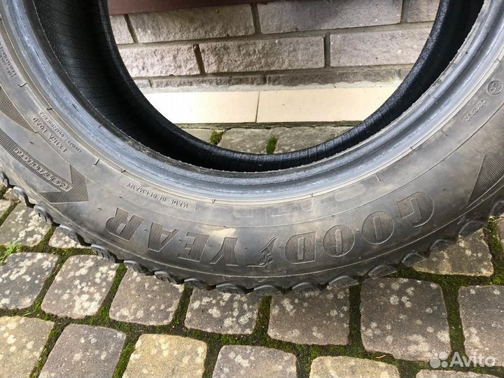 Goodyear UltraGrip Ice Arctic SUV 255/55 R18 109T