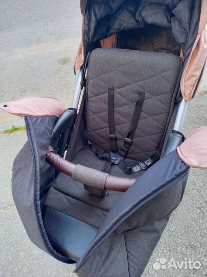 Прогулочная коляска Bubago Model One