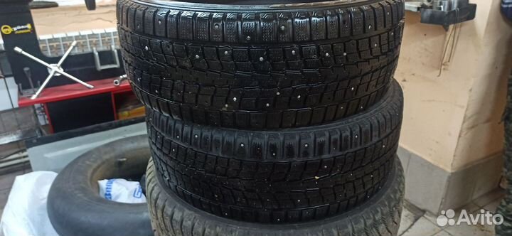 Dunlop SP Winter Ice 01 205/55 R16 94T