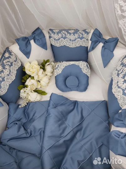 Балдахин,набор в кроватку и одеяло-конверт