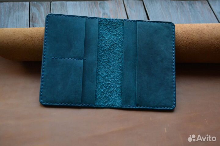 Обложка на паспорт из кожи ручной работы