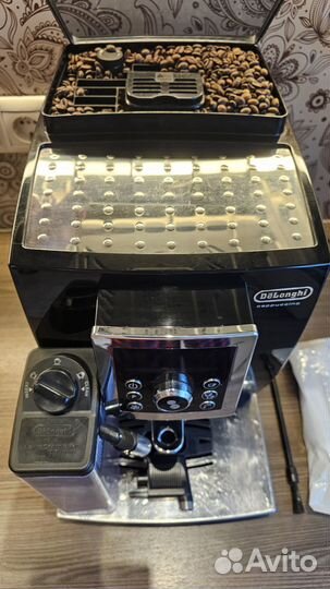 Кофемашина капучино DeLonghi ecam23.460