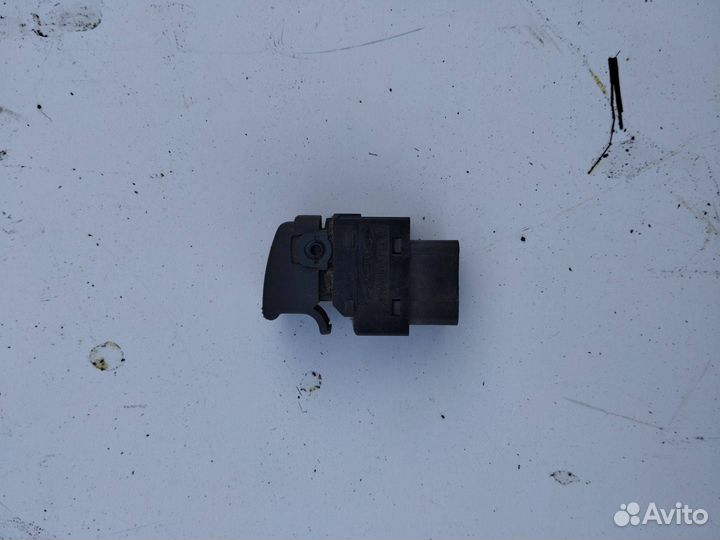 Кнопка стеклоподъемника двери Hyundai Getz hyundai