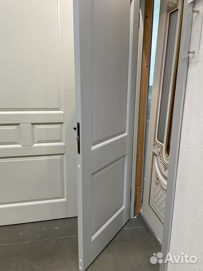 Двери межкомнатные из массива