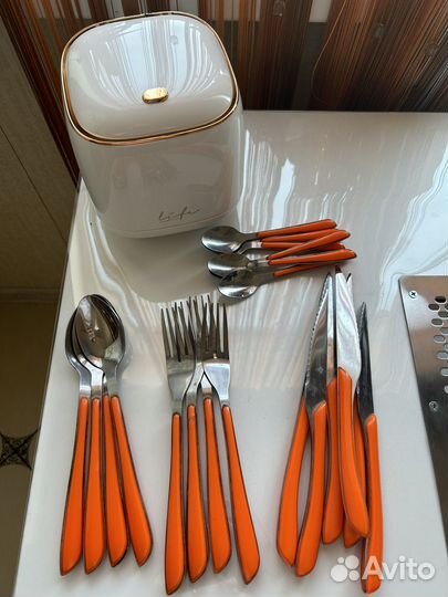 Набор вилок и ложек