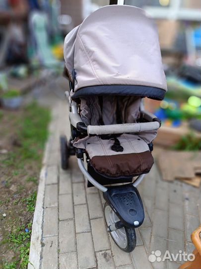 Прогулочная коляска peg perego