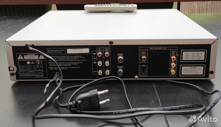 DVD проигрыватель/ видеомагнитофон LG DC592W