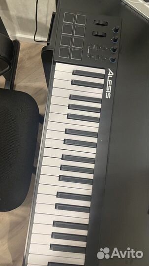 Клавиши Alesis V49