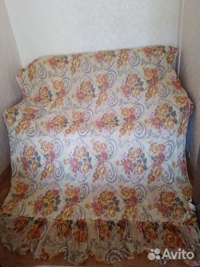 Покрывало Франция 180на220 на синтепоне отл сост