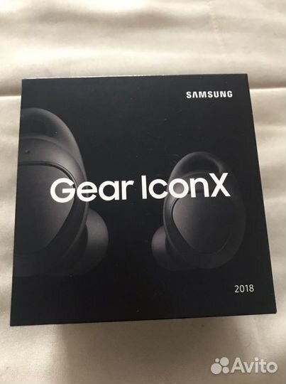 Беспроводные наушники Samsung Gear IconX 2018