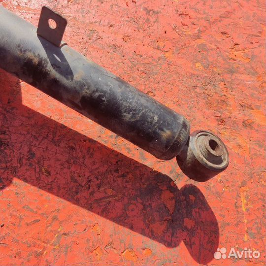 Стойка передняя правая Toyota Mark Ii JZX110