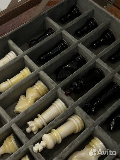 Шахматы янтарные