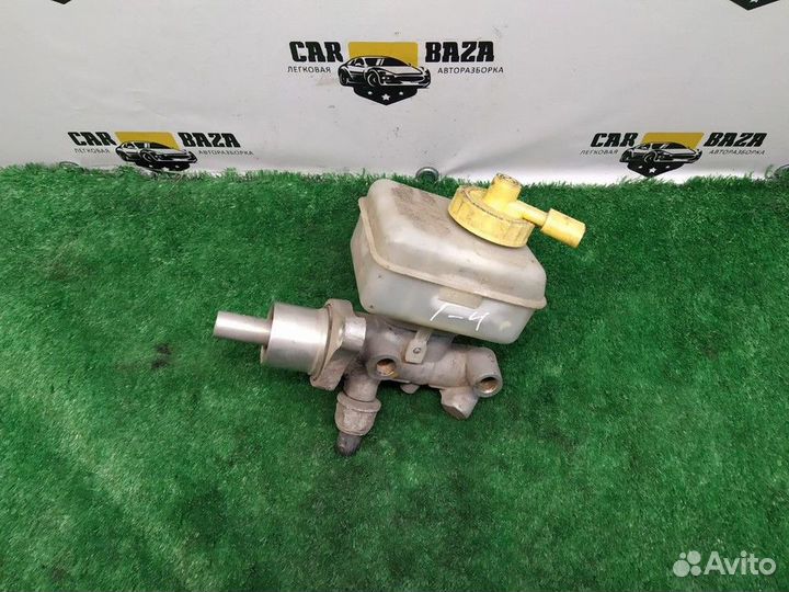 Главный тормозной цилиндр Volkswagen Golf