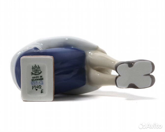 Фарфоровая фигура 