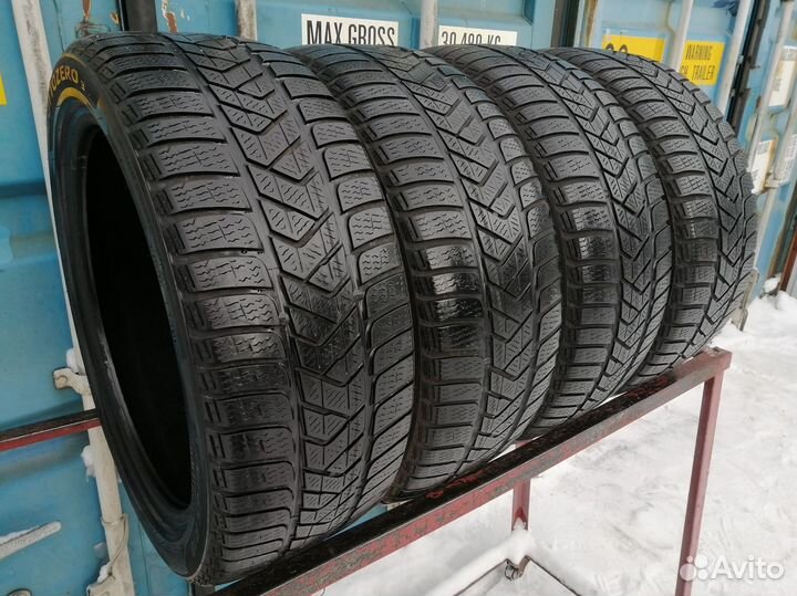 Pirelli Winter Sottozero 3 225/45 R18 95V