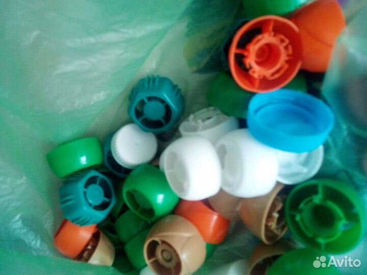 Крышечки (много) пластиковые