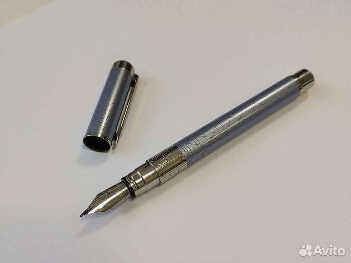 Перьевая ручка Waterman Perspective