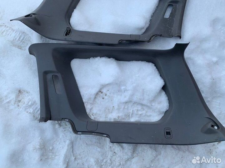 Обшивки оконных проемов багажника Subaru Forester