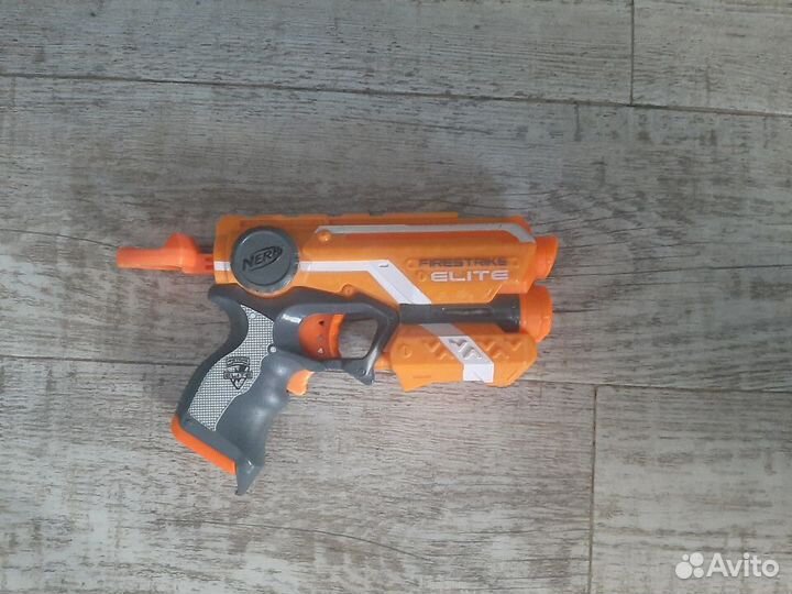 Пистолет Nerf