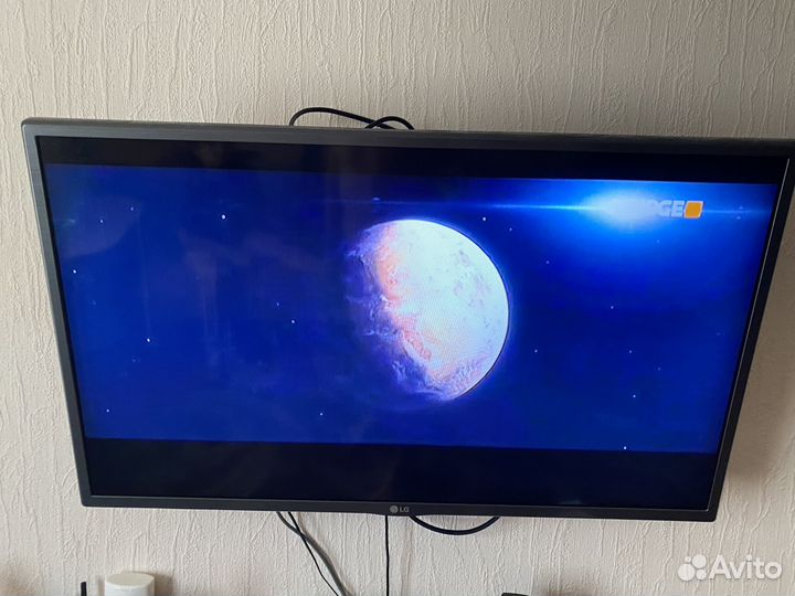 Телевизор LG smart tv 32 бу
