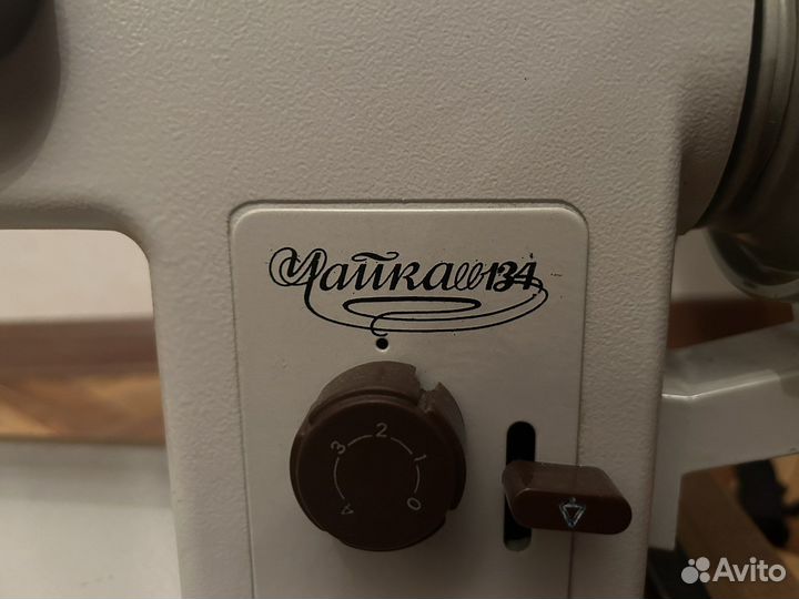 Швейная машина Чайка 143