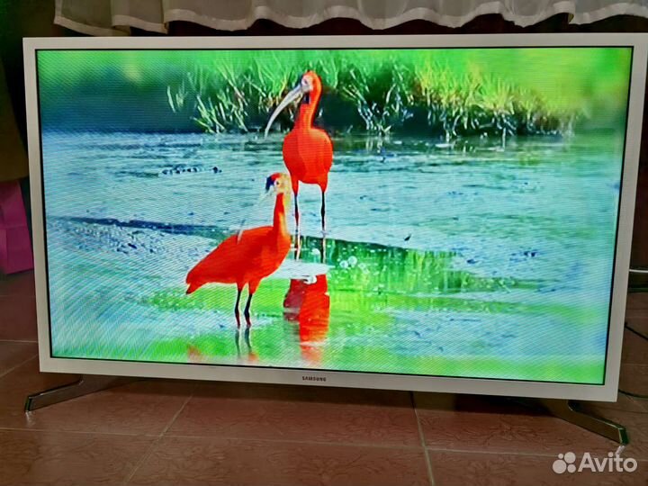 Телевизор smart tv Samsung 32