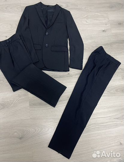 Костюм школьный на мальчика 128р + брюки