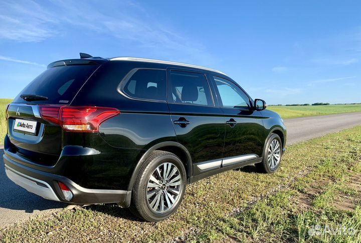 Mitsubishi Outlander 2.0 CVT, 2021, 144 800 км